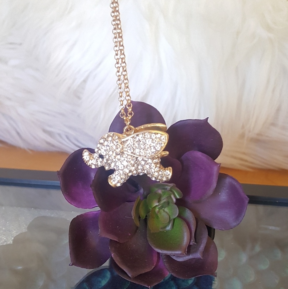 Last one❤🐘❤dumbo gold plated elephant necklace
